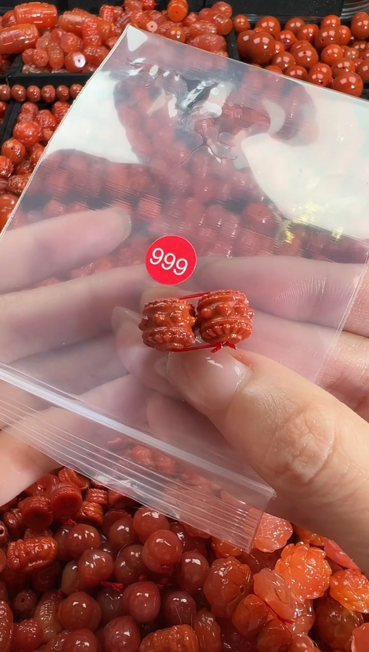 颈饰未镶嵌南红玛瑙1