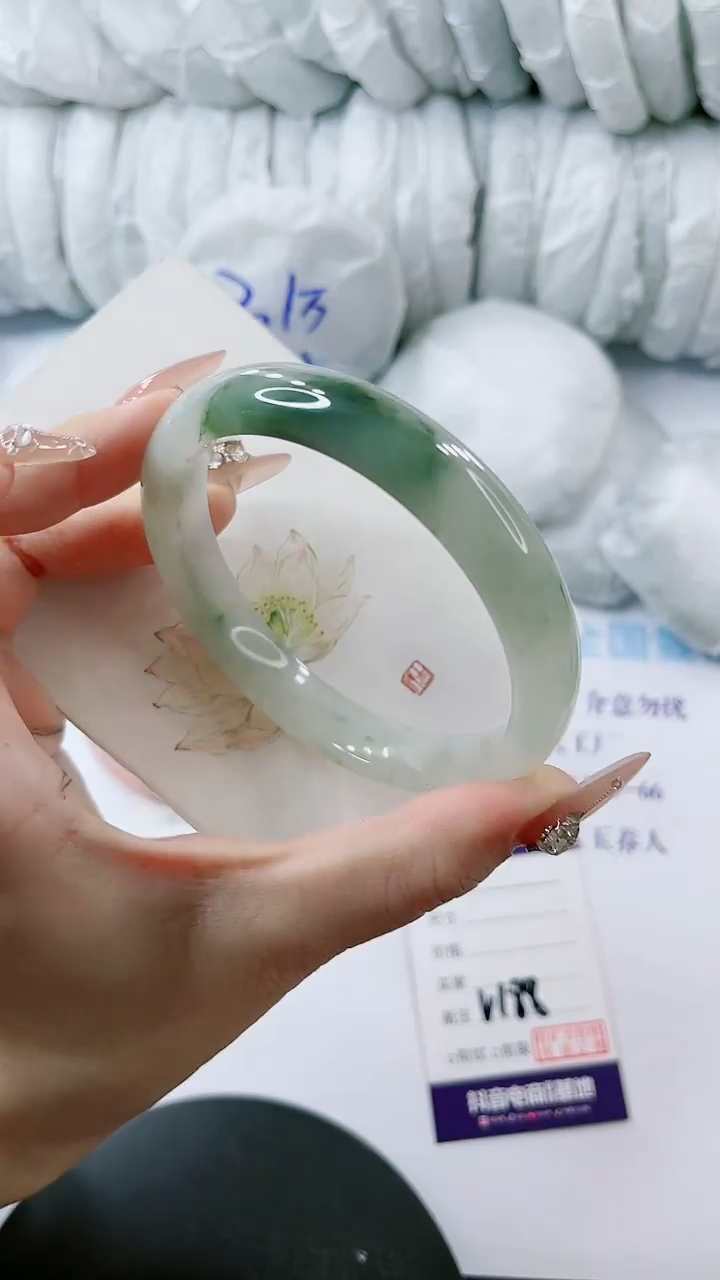 【闪购商品】石英质玉手镯未镶嵌多样性发货V188-64
