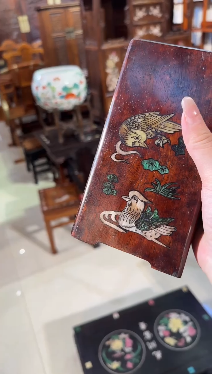 【闪购商品】木木艺鸳鸯方笔筒128.888