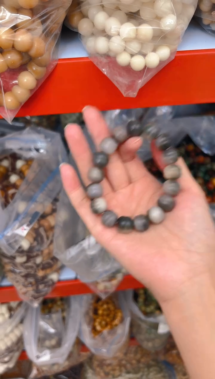吊坠菩提根/象牙果三花汉堡