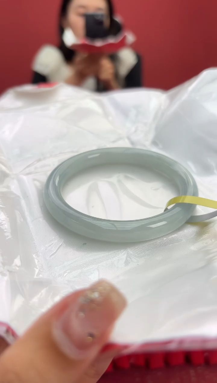 【闪购商品】翡翠手镯（圆镯）未镶嵌1手镯