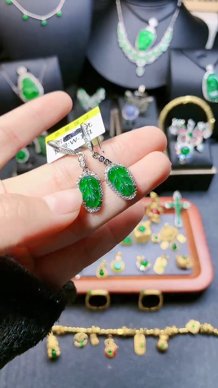 【闪购商品】翡翠耳饰银S925镶嵌耳饰