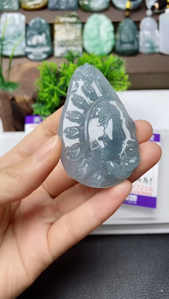 翡翠未镶嵌颈饰