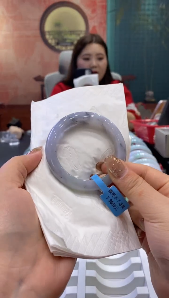 【闪购商品】翡翠手镯未镶嵌多人006302