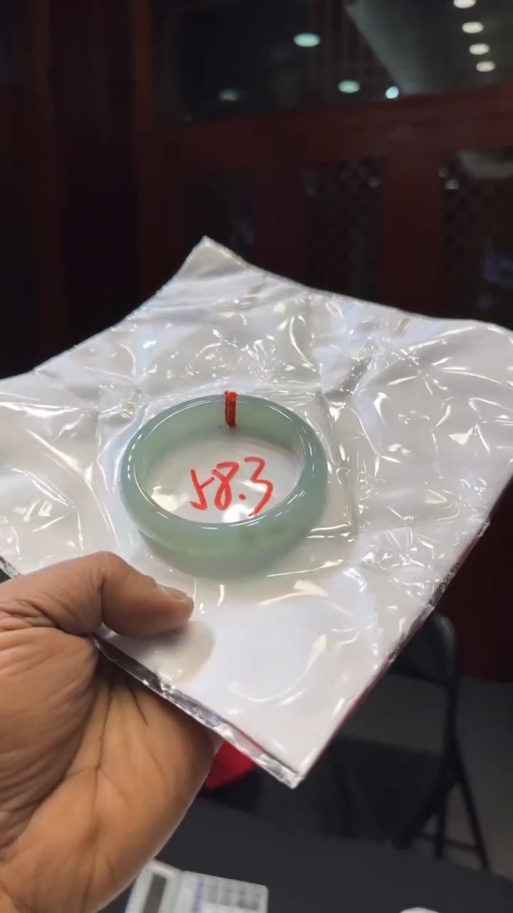 【闪购商品】翡翠手镯未镶嵌手镯