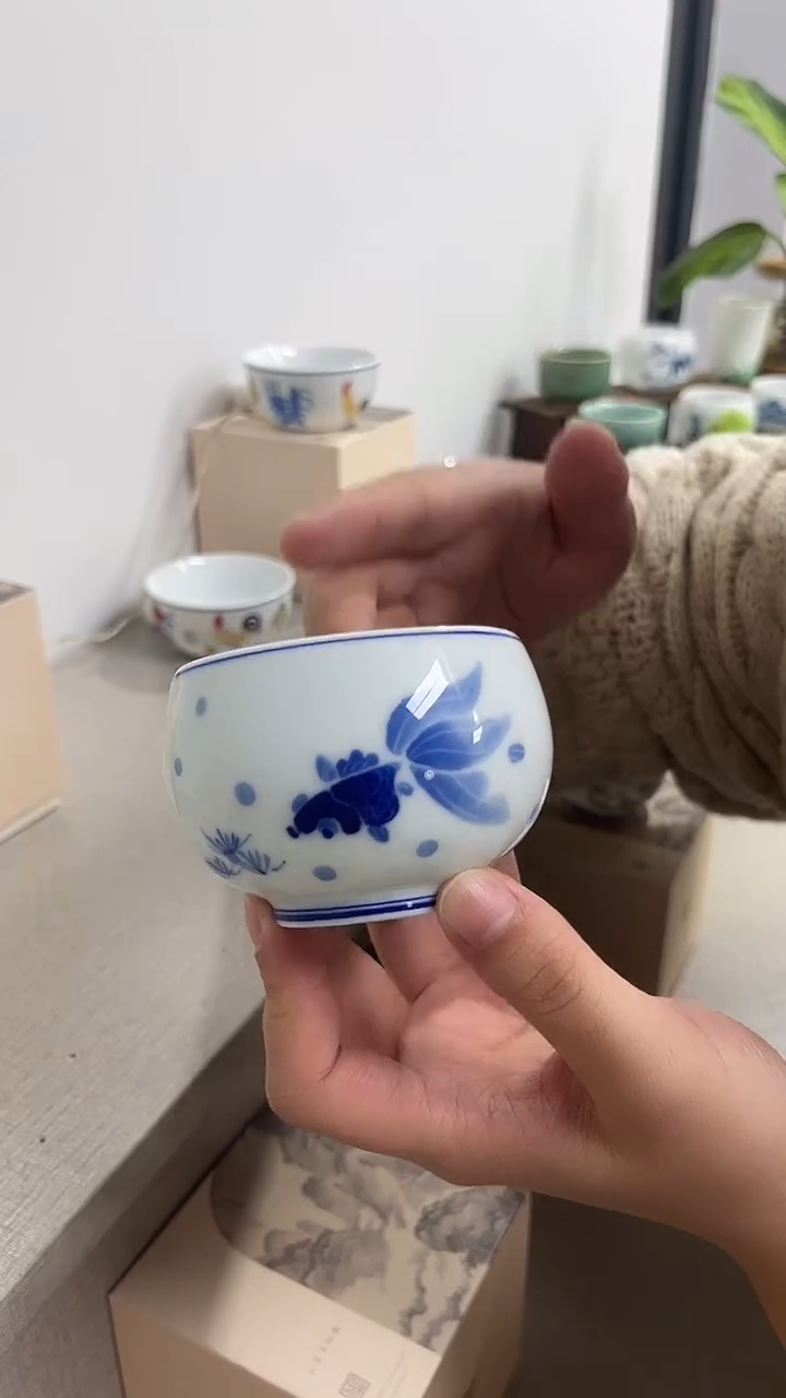 景德镇高温瓷金鱼禅定