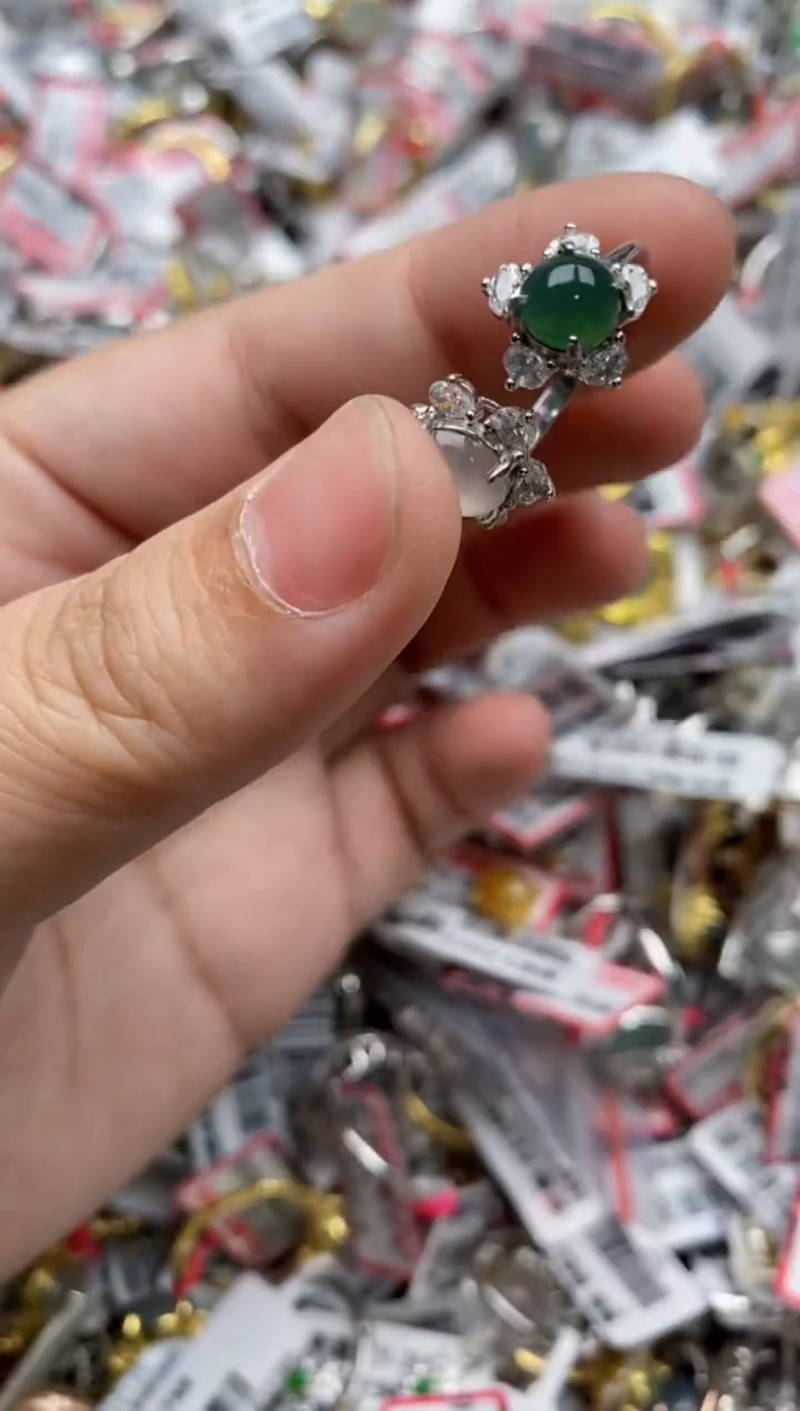 【闪购商品】翡翠戒指银S925镶嵌99999---9