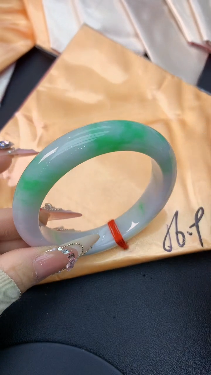 未镶嵌手镯翡翠0735689427