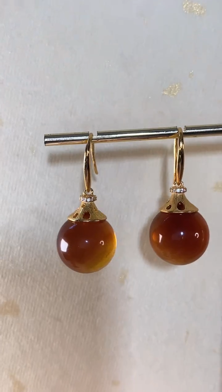 【闪购商品】琥珀颈饰银S925镶嵌灵草珀耳环15+