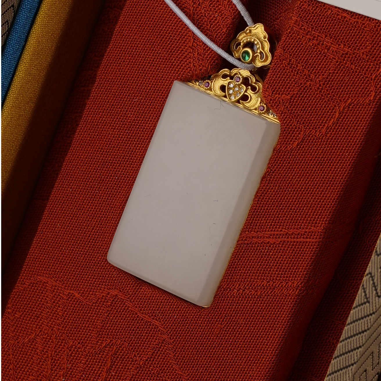 XT11219二十世纪和田玉无事牌挂坠