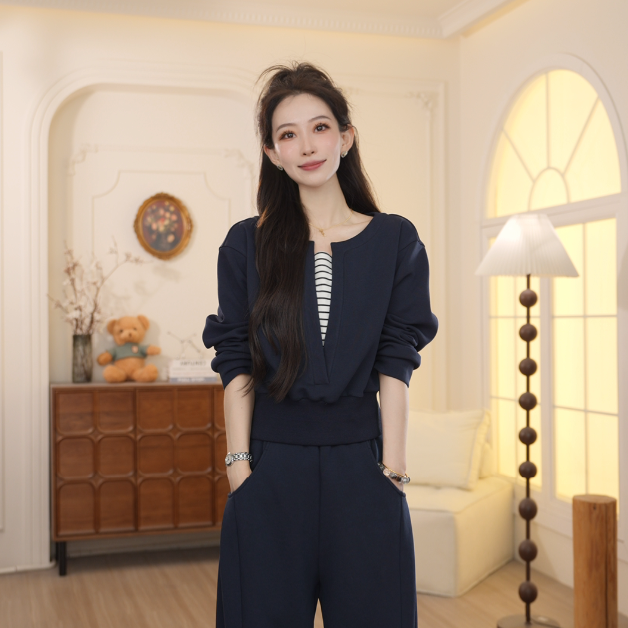 Basic House/百家好25初秋设计款时尚假两件卫衣长裤两件套DQE25
