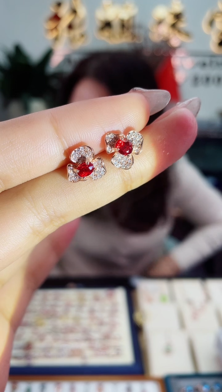 【闪购商品】彩色蓝宝石耳饰银S925镶嵌耳饰