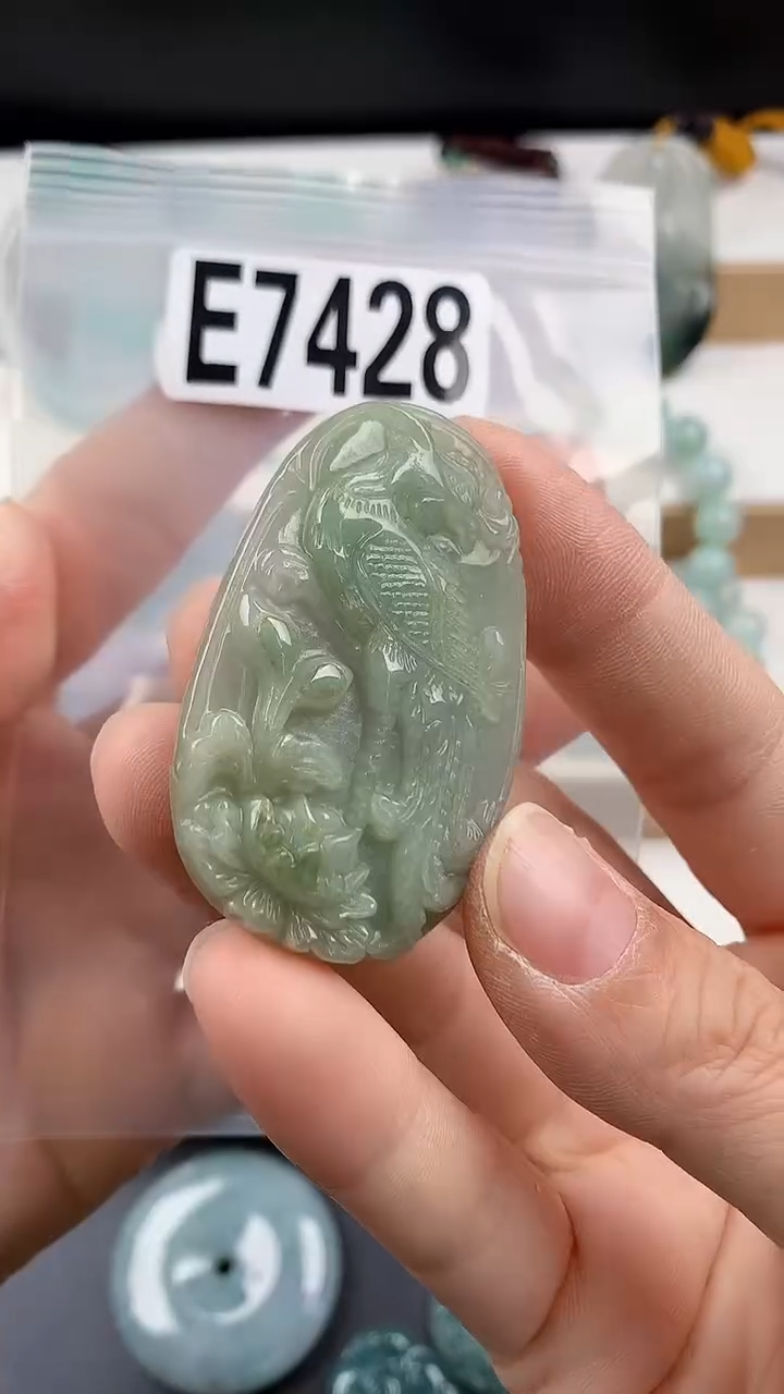 颈饰未镶嵌翡翠天然翡翠吊坠挂件