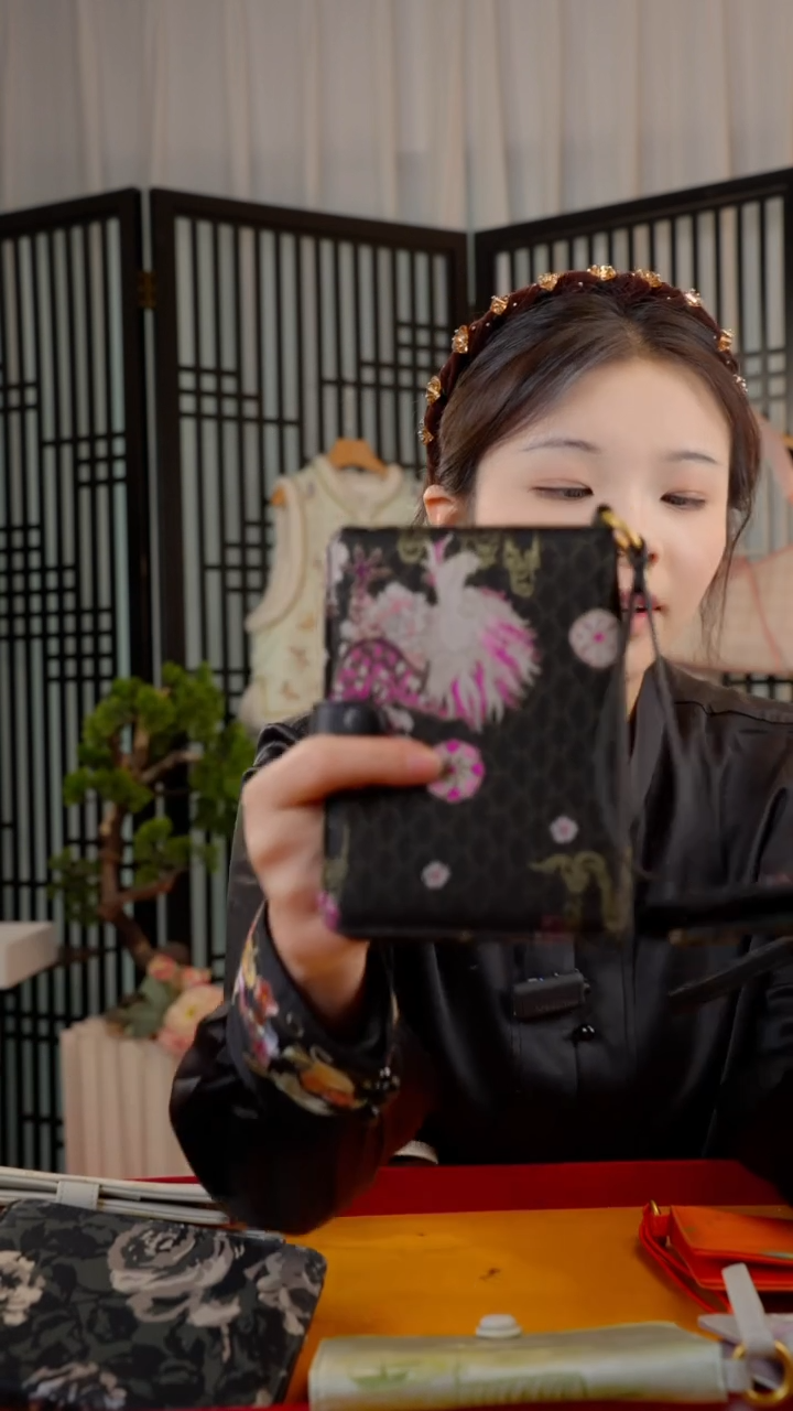 刺绣桃*非遗绒花苏绣饰品