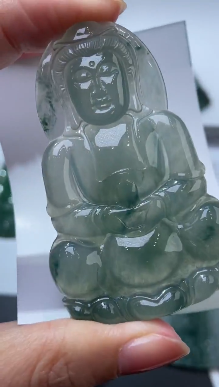 未镶嵌挂件翡翠377395  多人