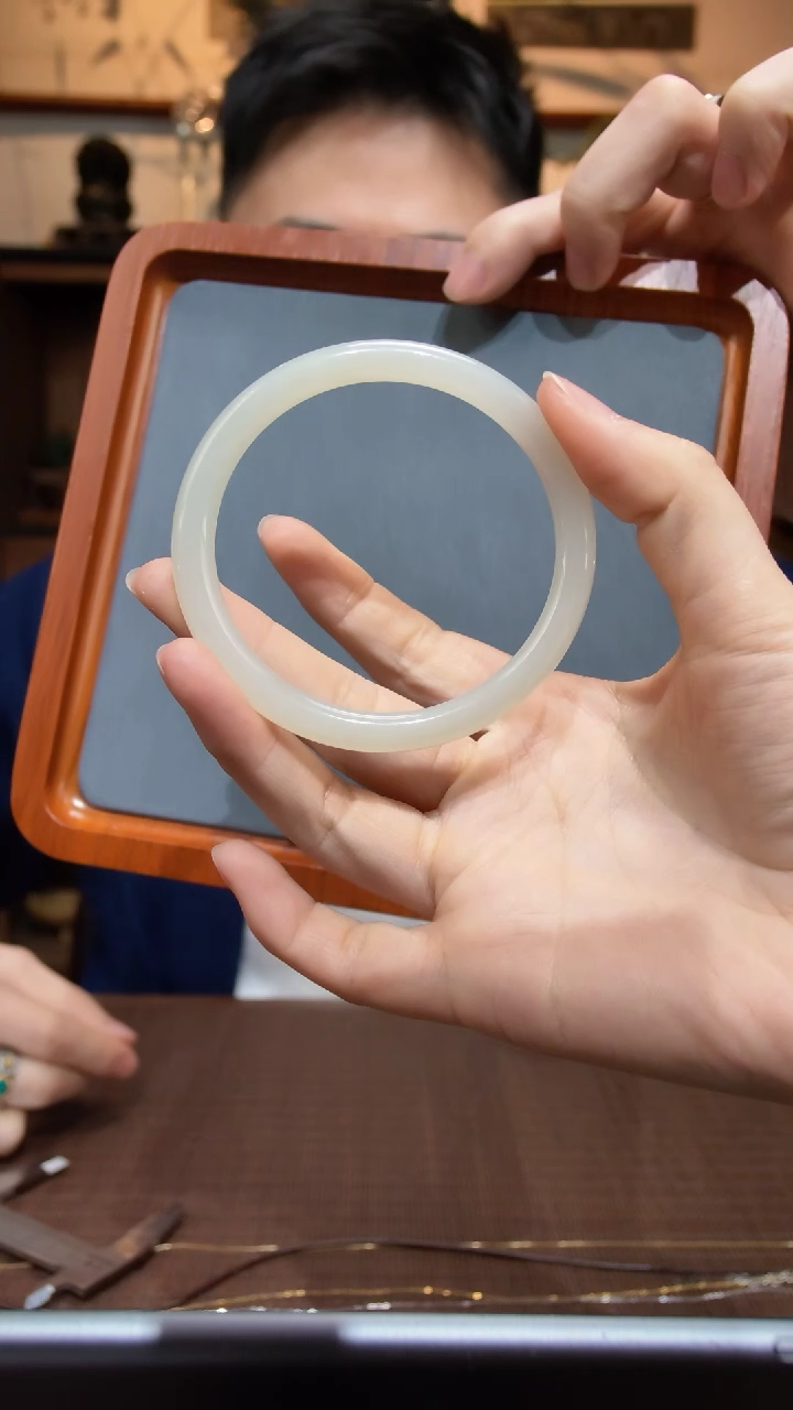 【闪购商品】和田玉手镯未镶嵌35和田玉手镯58#XE00193