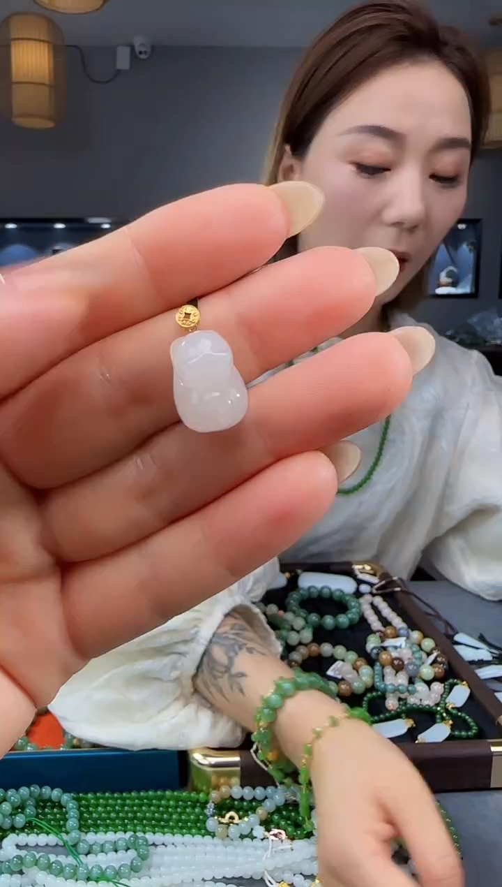 和田玉18K金镶嵌吊坠(不含链)1
