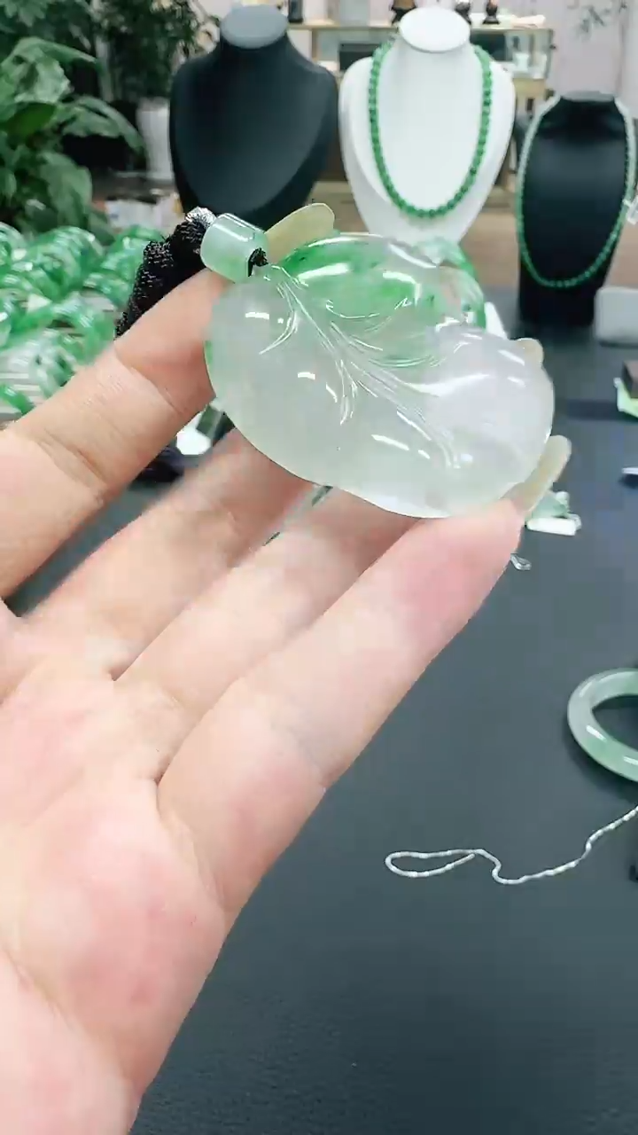 未镶嵌1石英质玉（非洲翠）/7751