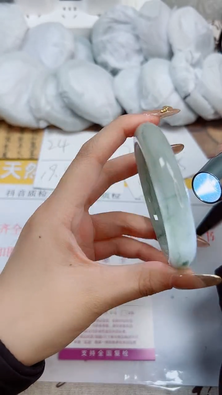 【闪购商品】石英质玉手镯合金K318-57