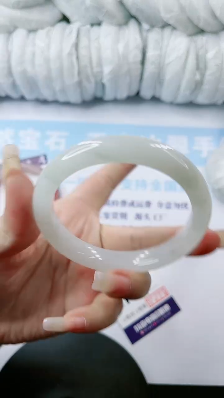 【闪购商品】石英质玉手镯未镶嵌多样性发货V481