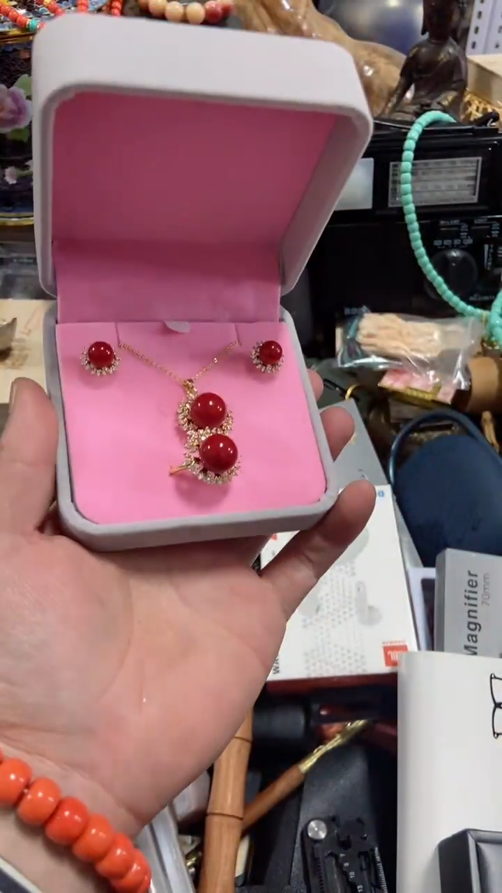 【闪购商品】瓷片闪购商品     如图所示