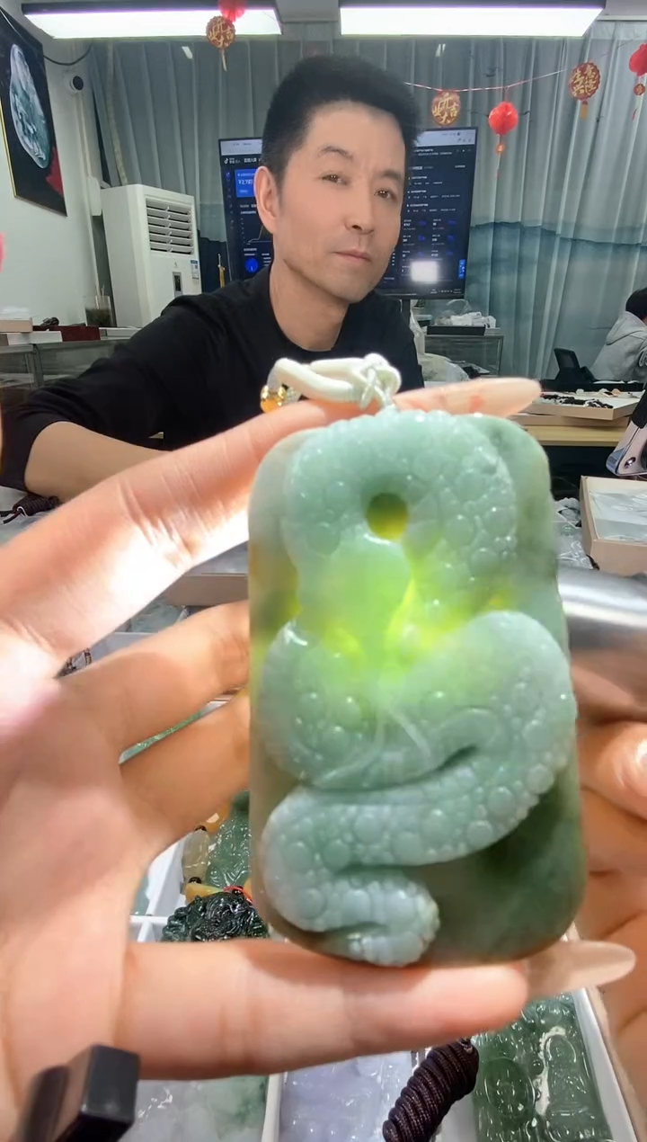 【闪购商品】翡翠颈饰未镶嵌天然缅甸翡翠A货未镶嵌