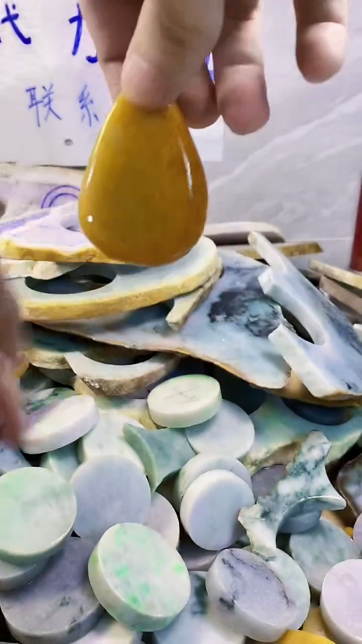 裸石翡翠纯天然翡翠A货61