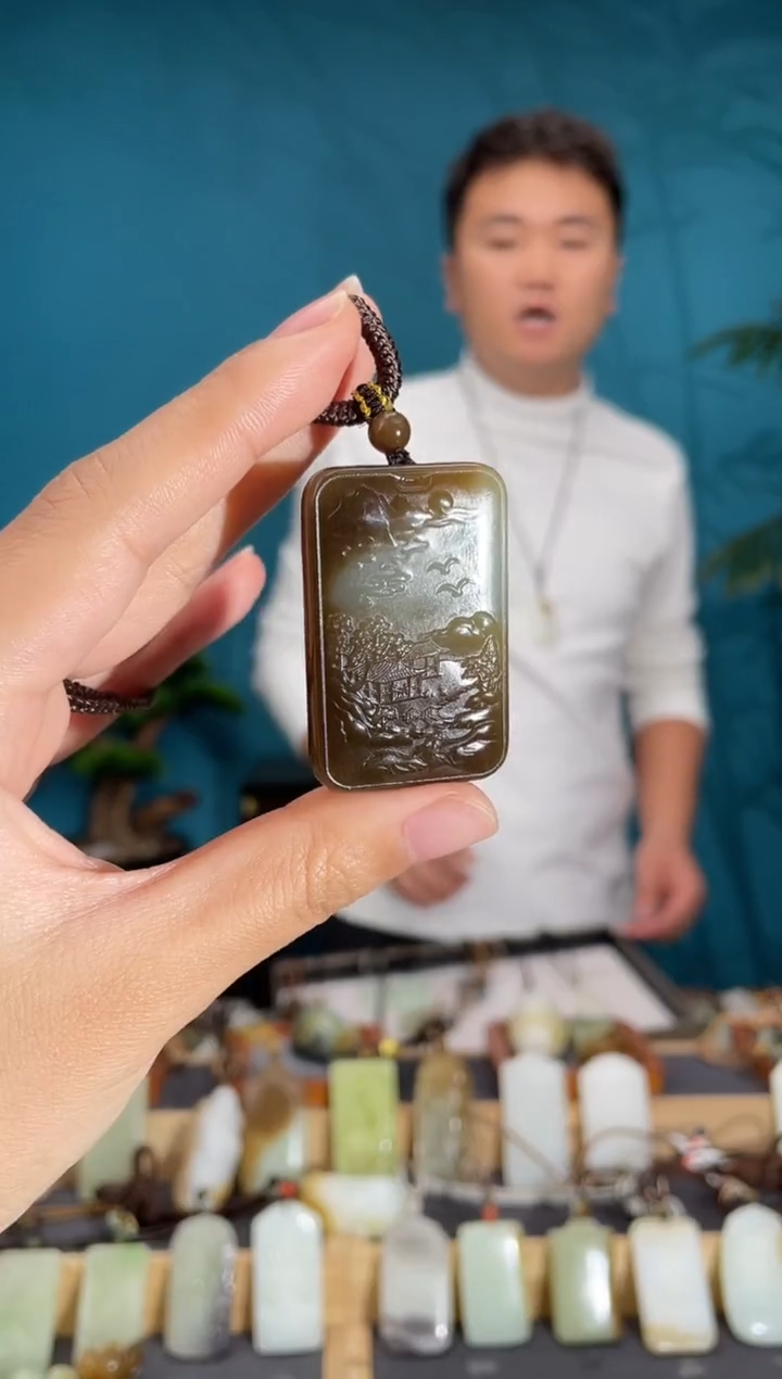 颈饰未镶嵌和田玉1