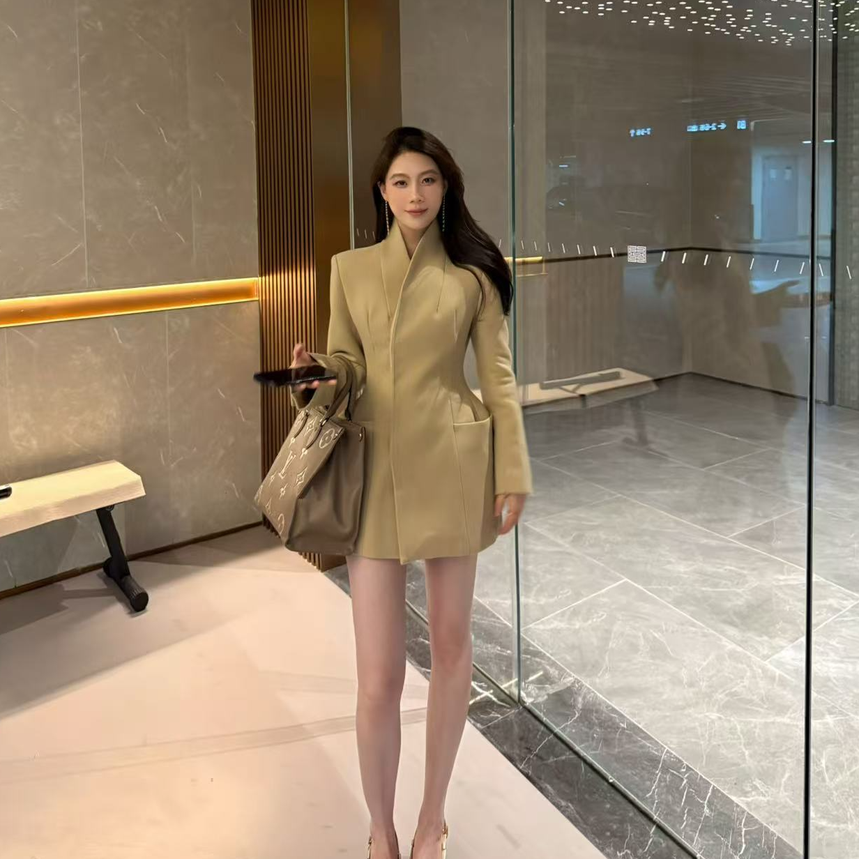 FAFA STUDIO 极简风厚款毛呢外套短外套西装百搭轻奢时尚