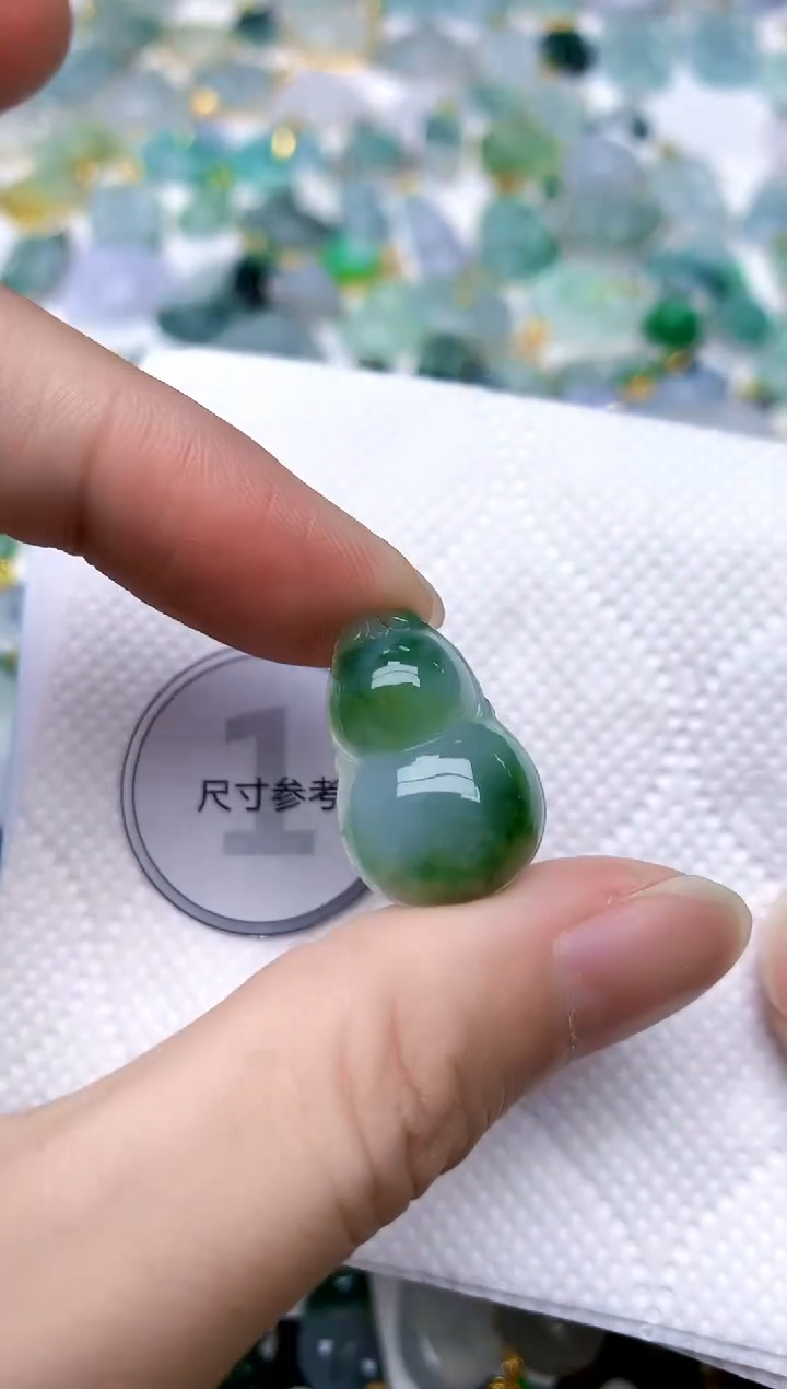 颈饰未镶嵌翡翠天然A货翡翠