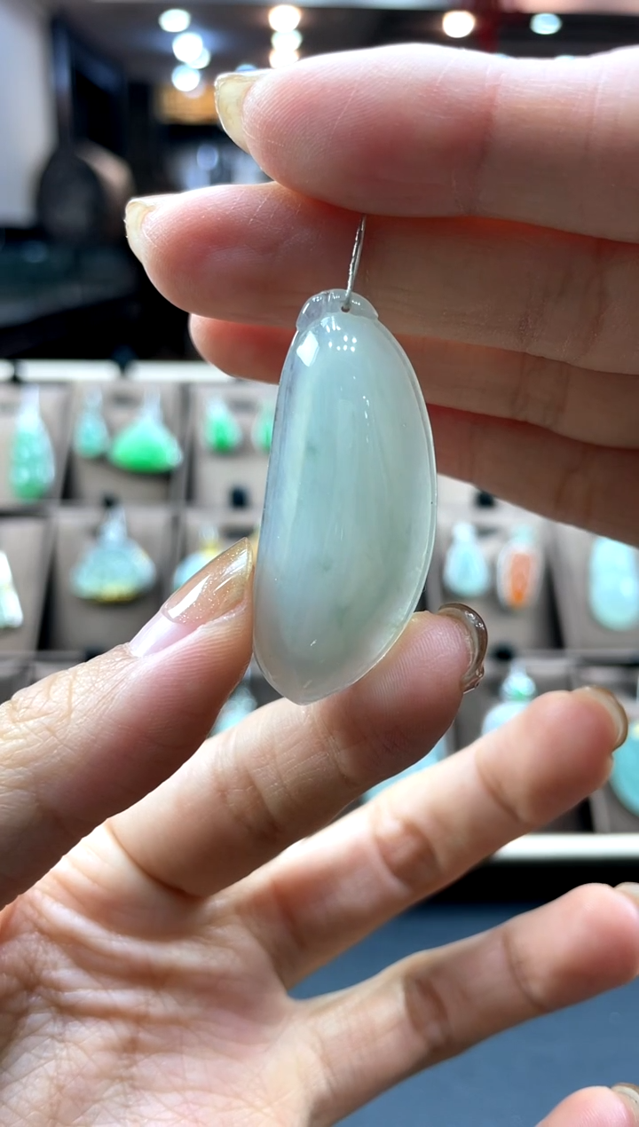 【闪购商品】翡翠颈饰未镶嵌福瓜