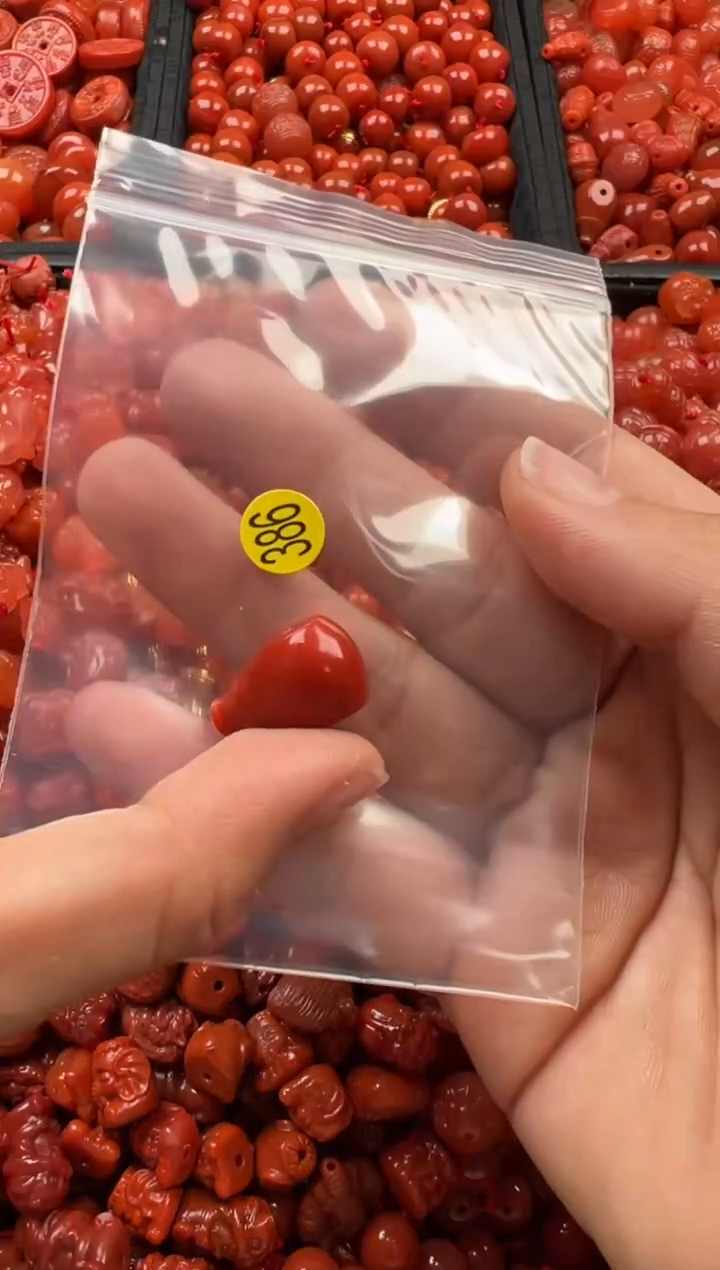【闪购商品】南红玛瑙颈饰未镶嵌1
