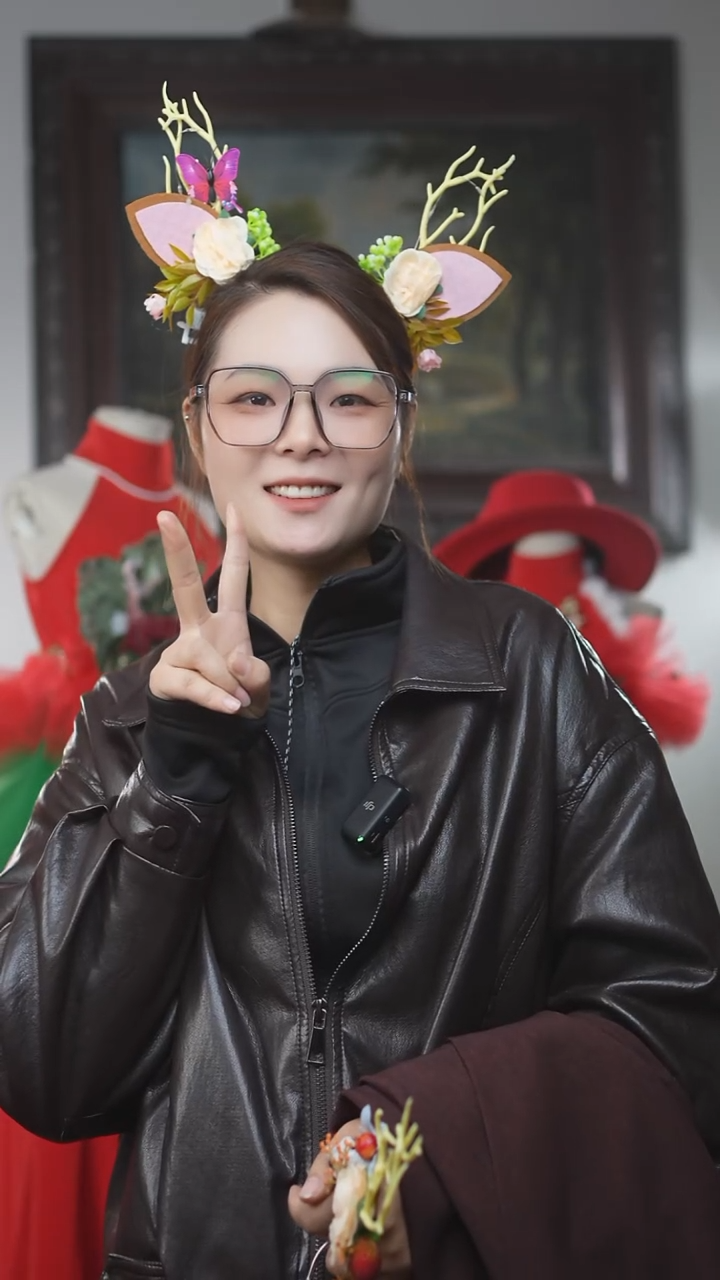 圣诞鹿角艺桐轩儿童潮服