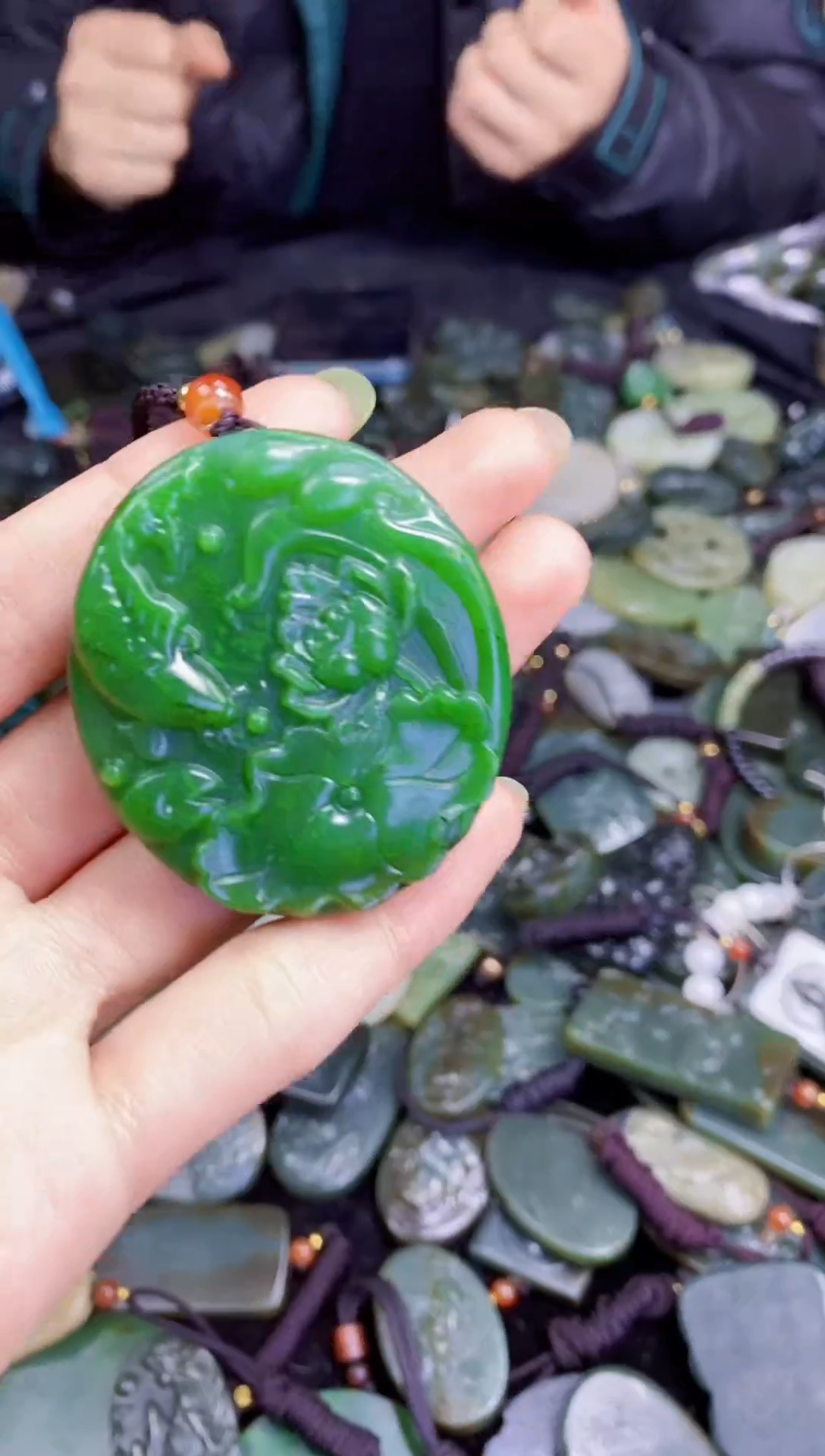 颈饰未镶嵌和田玉1