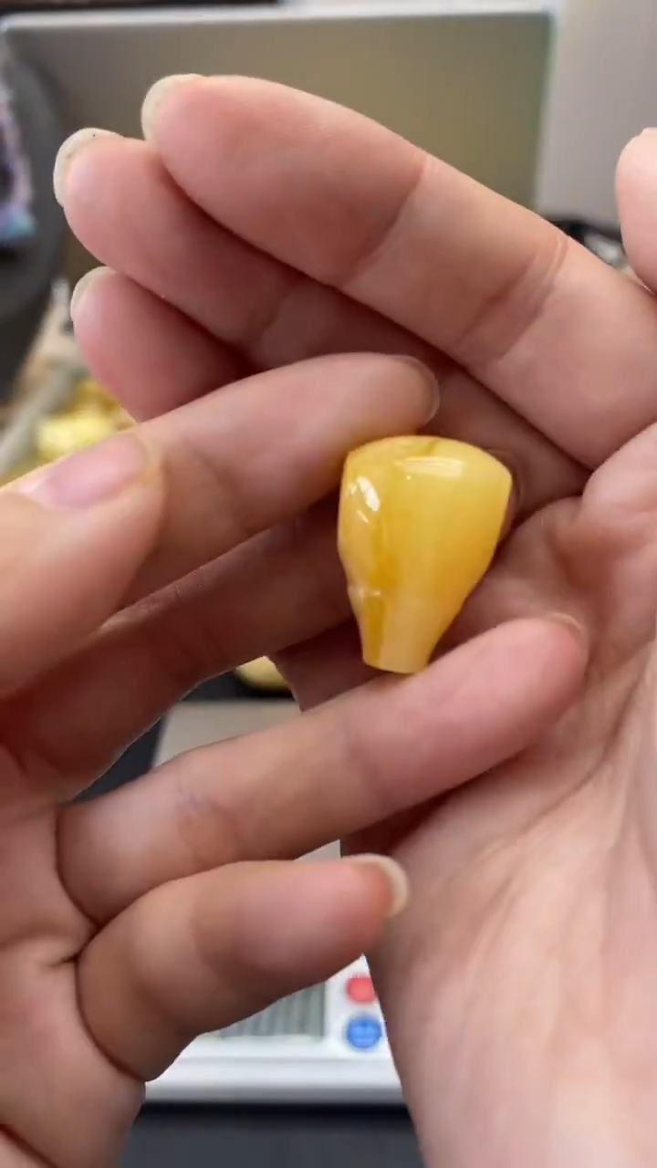 琥珀未镶嵌珠宝奇石904