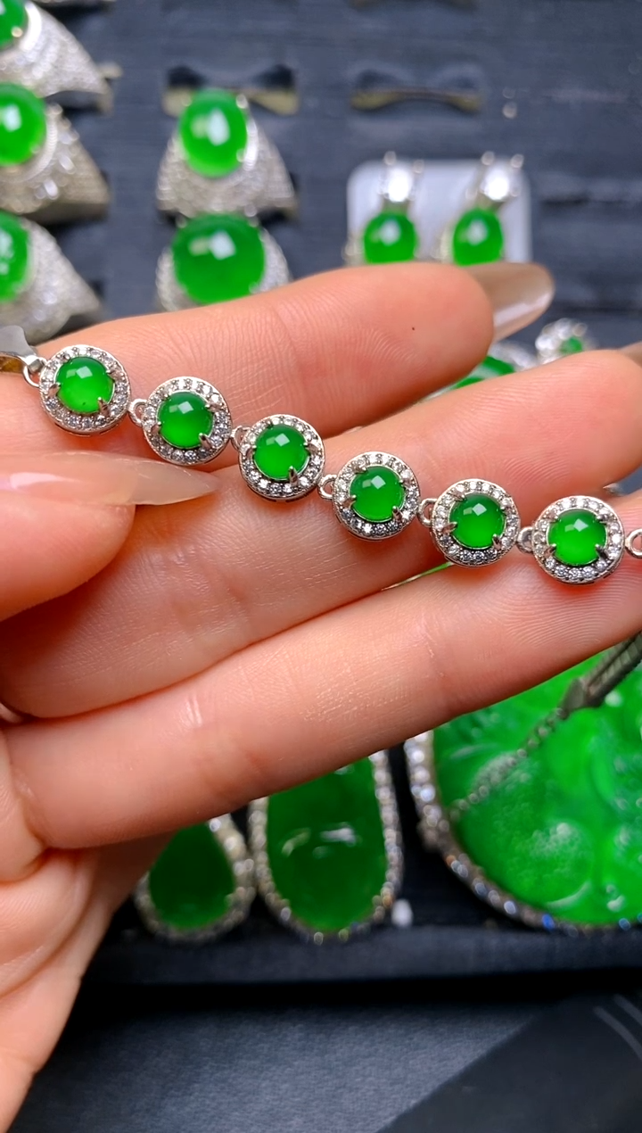 【闪购商品】翡翠手链银S925镶嵌蛋面手链