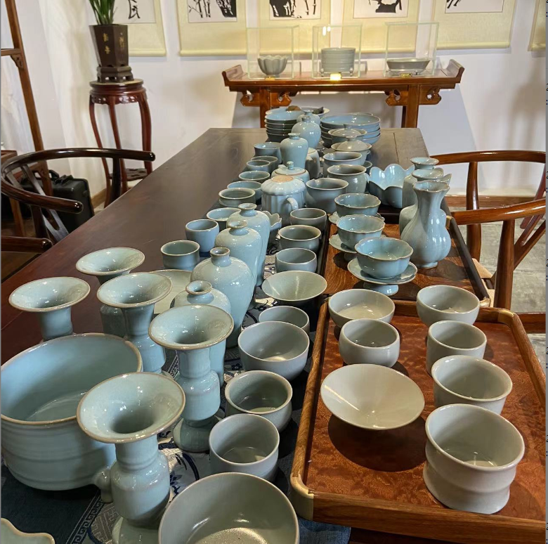 原矿釉汝瓷作品一件