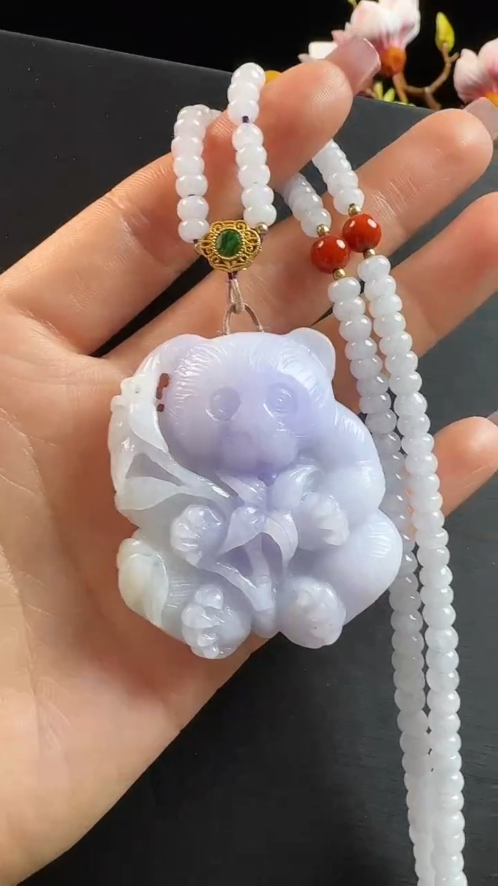 颈饰未镶嵌翡翠天**恬熊猫