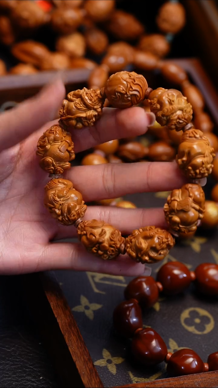 【闪购商品】橄榄核吊坠苏工橄榄核