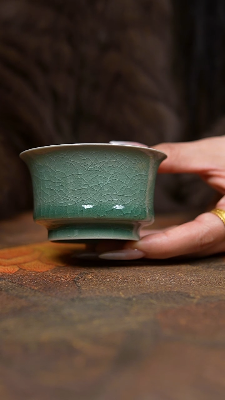 杯仿古翡翠绿釉纯手马蹄杯微瑕