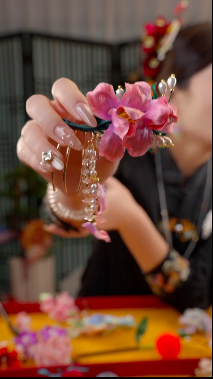 刺绣非遗苏绒花手工饰品