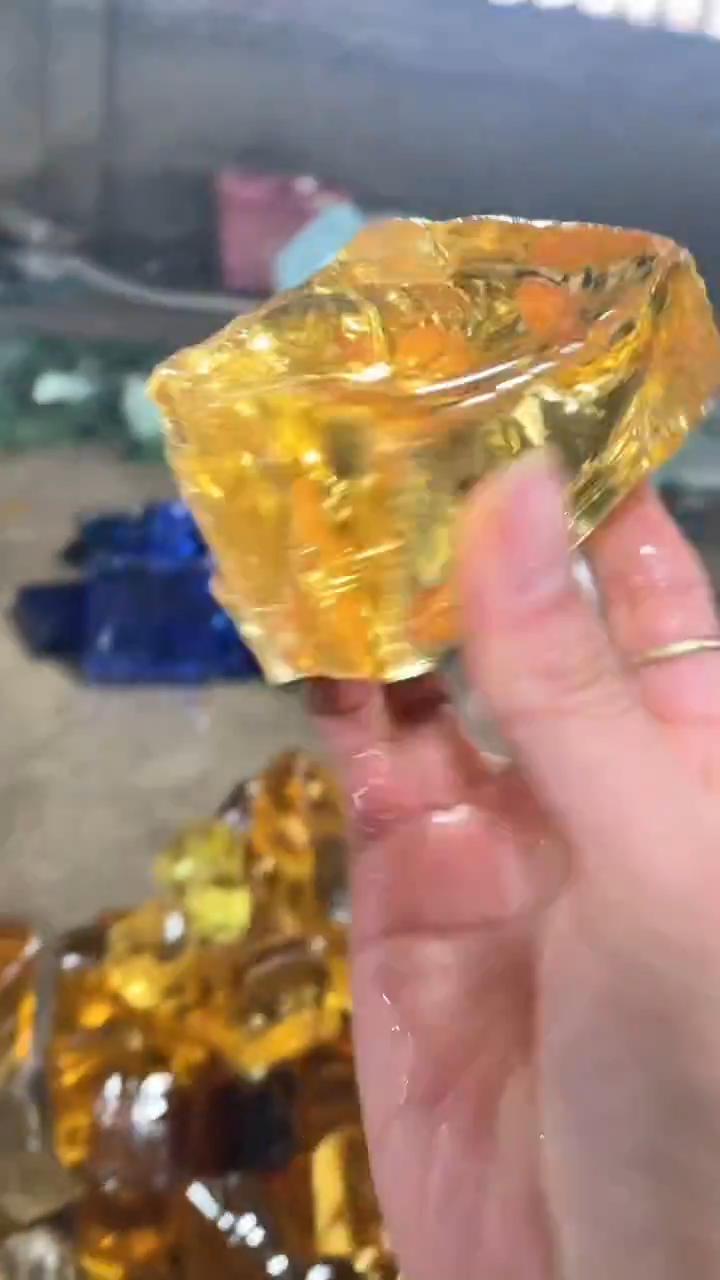 新疆五彩石原石摆件