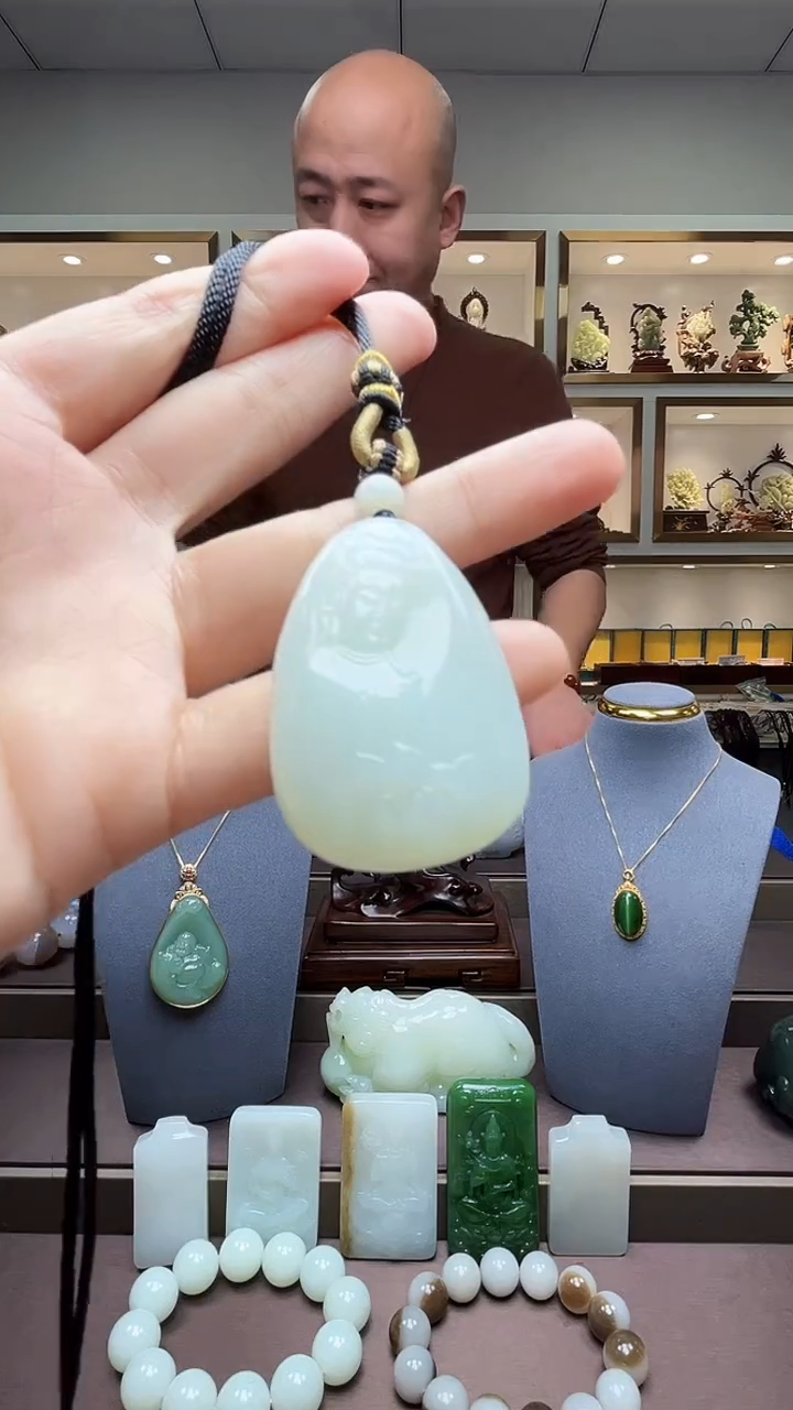 【闪购商品】和田玉颈饰未镶嵌苏