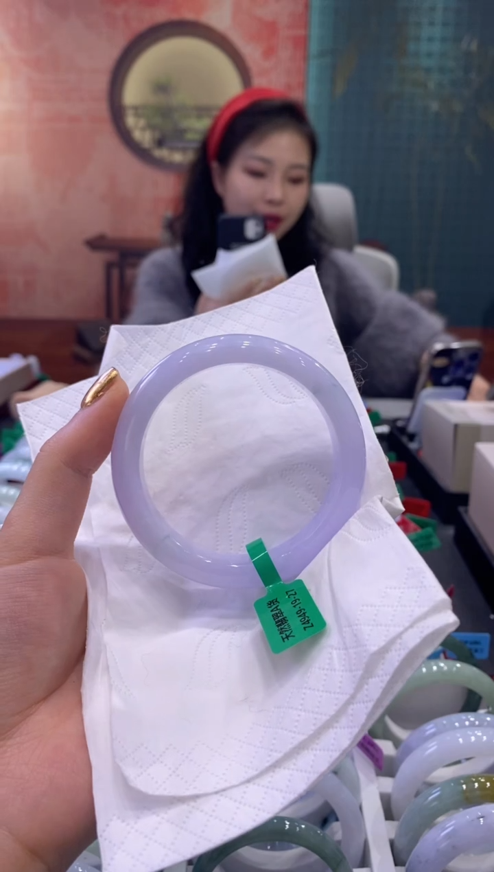 【闪购商品】翡翠手镯未镶嵌多人15708