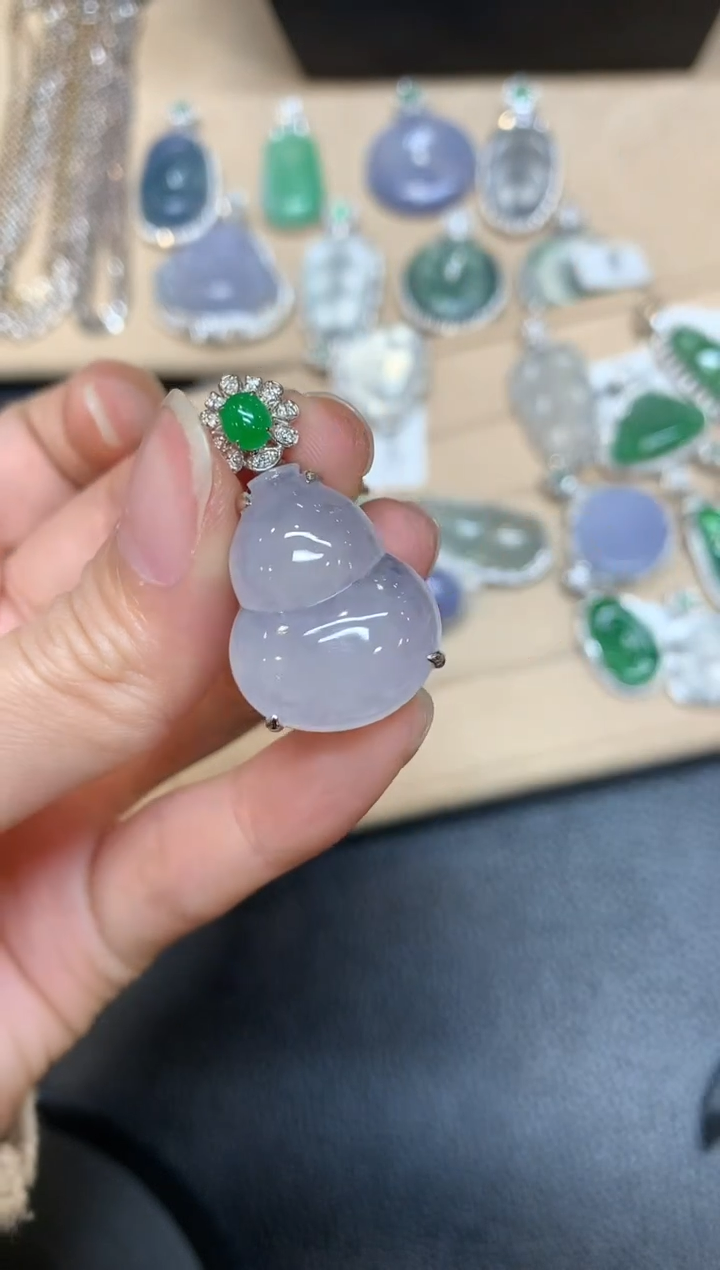 【闪购商品】翡翠吊坠(不含链)18K金镶嵌葫芦【无服务费