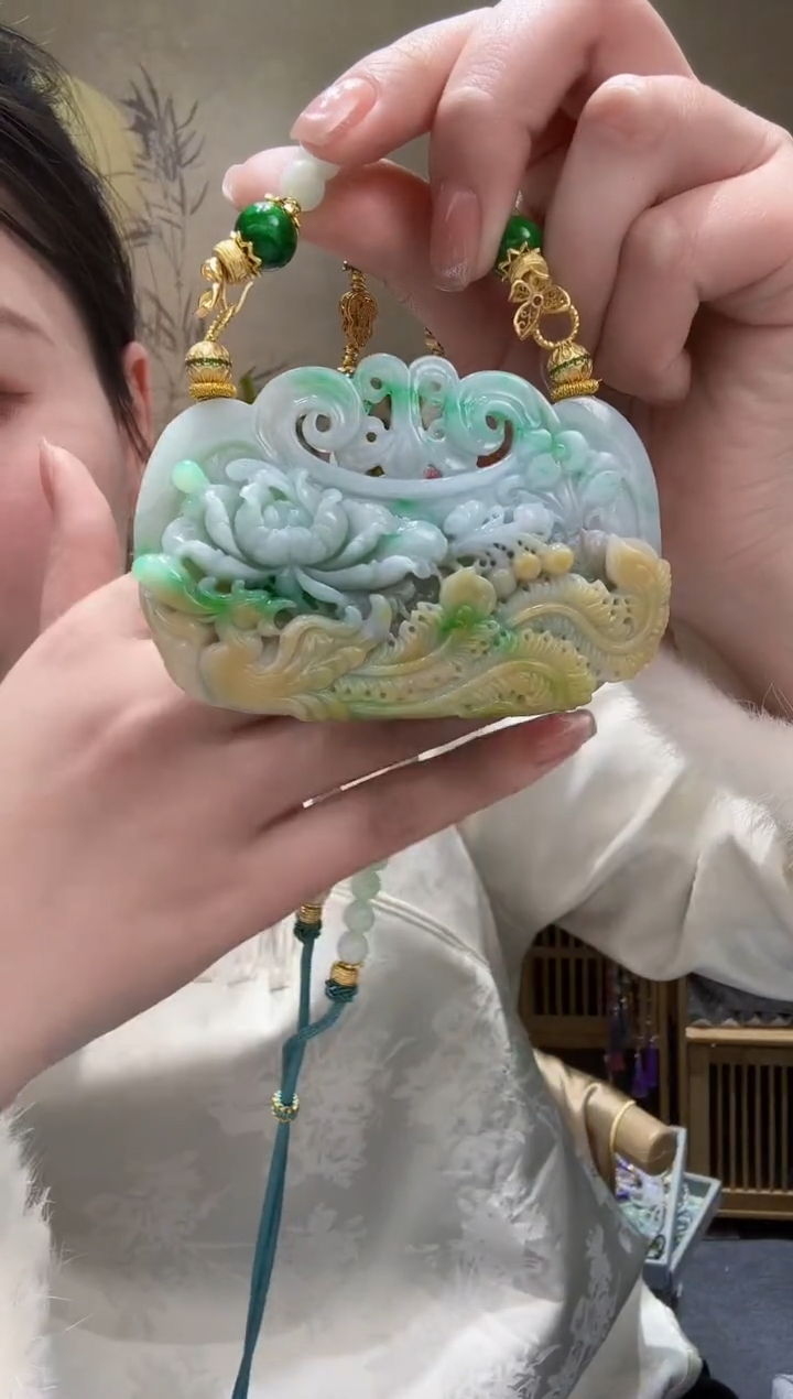 【闪购商品】翡翠颈饰未镶嵌吊坠