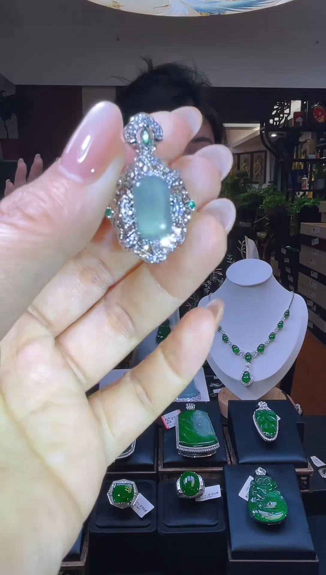 【闪购商品】翡翠吊坠(不含链)未镶嵌多样性发其一