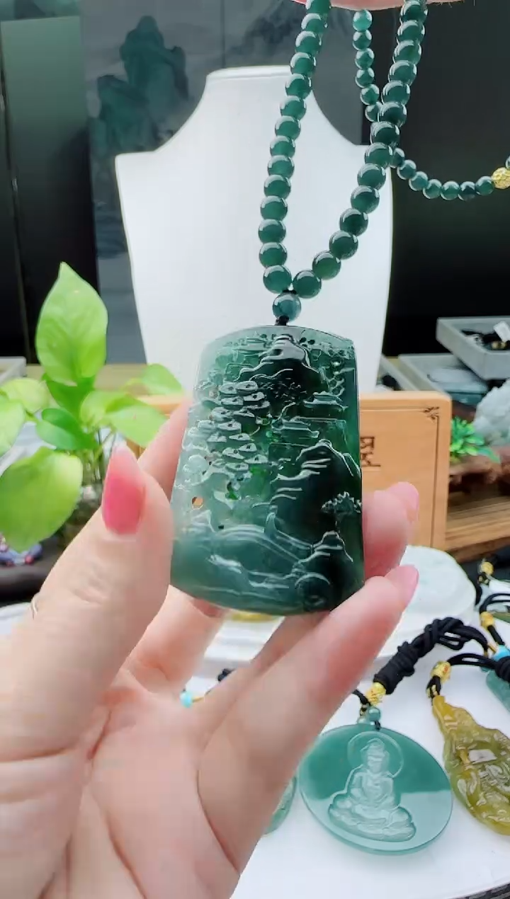 【闪购商品】翡翠颈饰未镶嵌11111111