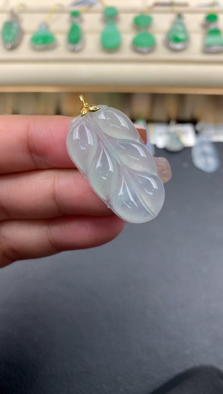 【闪购商品】翡翠颈饰18K金镶嵌D774