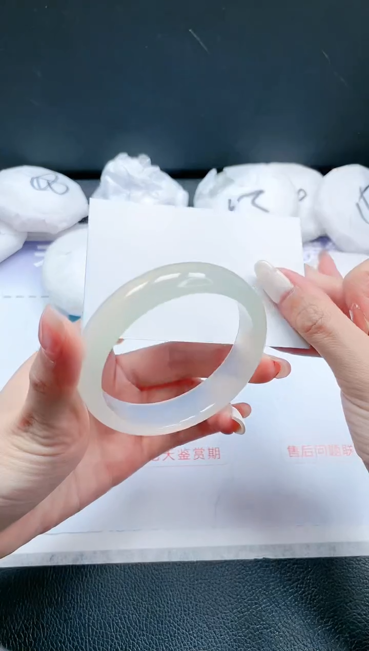 【闪购商品】石英质玉手镯未镶嵌16J312-56